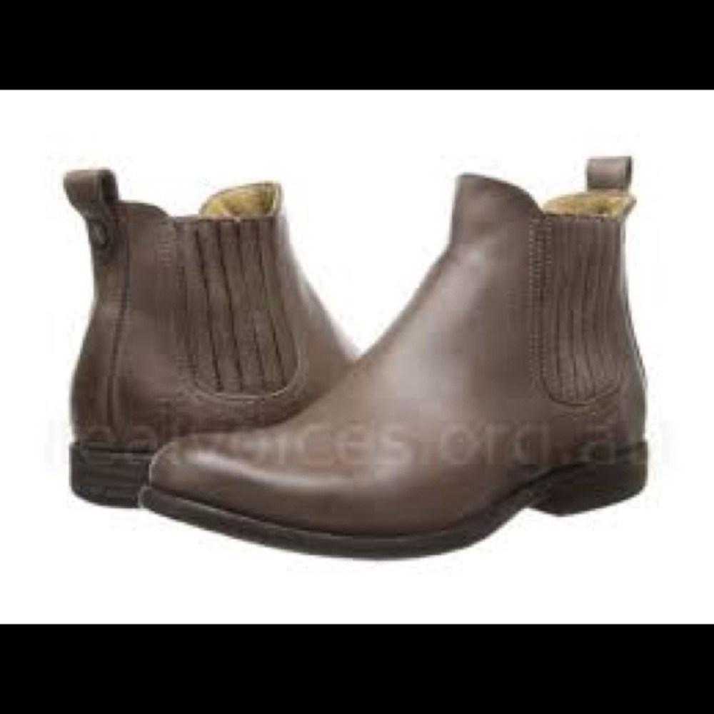 Frye Phillip short Chelsea ankle boot.